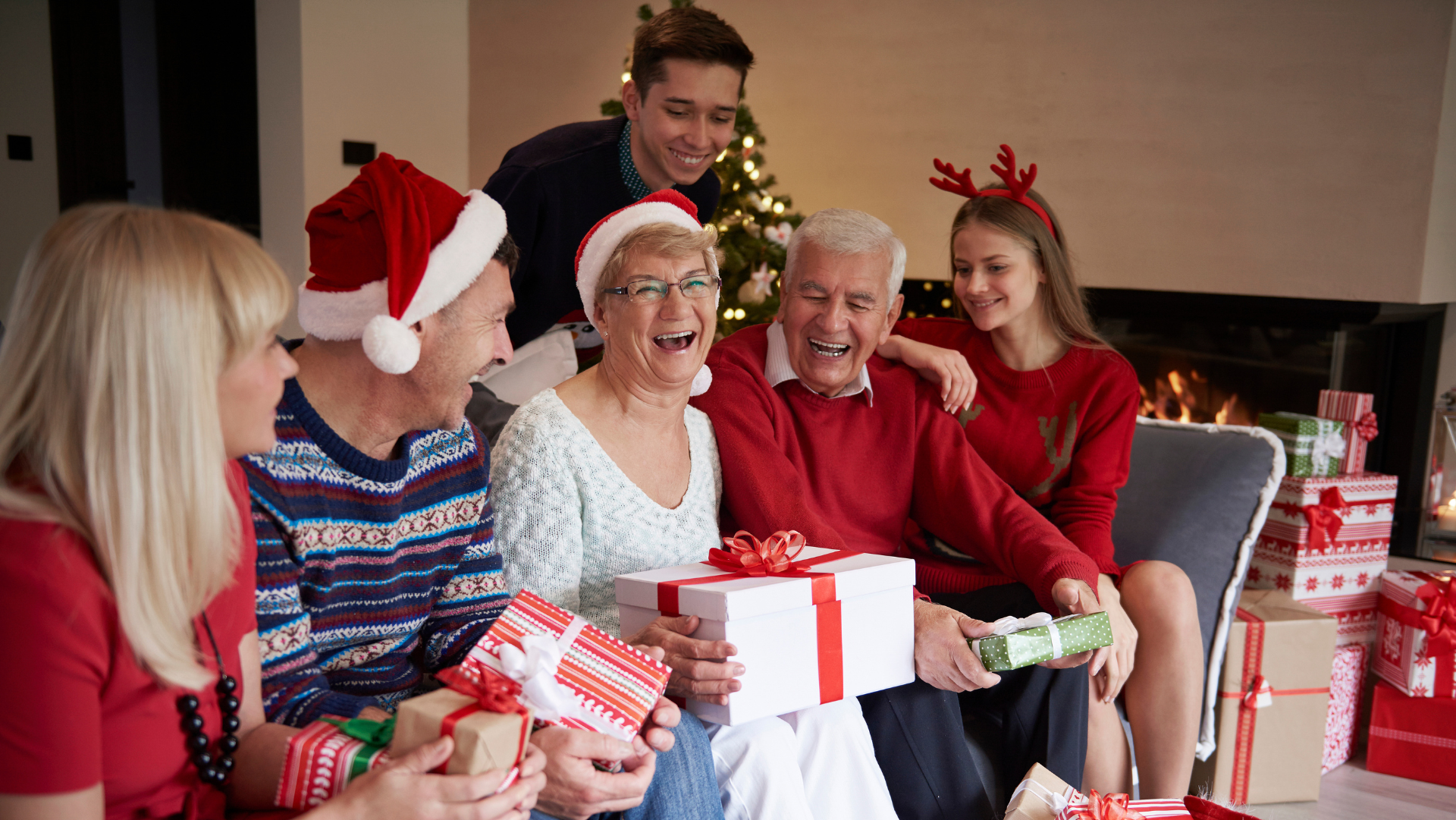 Spokojne Święta z Locon: Jak Opaska SOS dla seniora i Smartwatch GPS dla dziecka realnie łączą pokolenia?